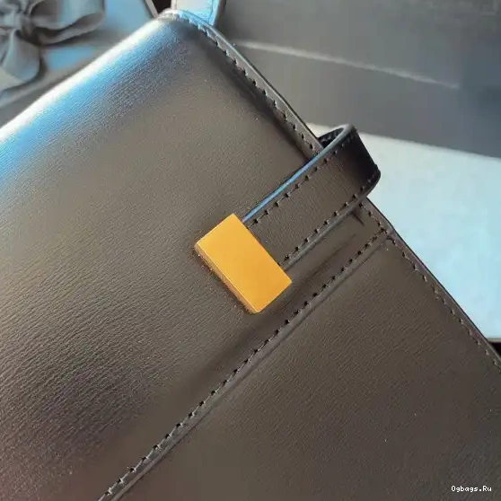 SMALL MANHATTAN SHOULDER YSL BAG 0607